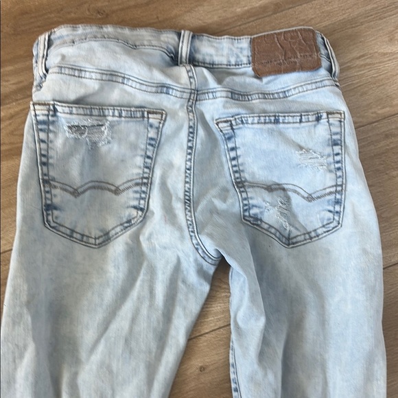 American Eagle Outfitters Relaxed Blue Jeans with Vintage Distressing - Picture 7 of 11